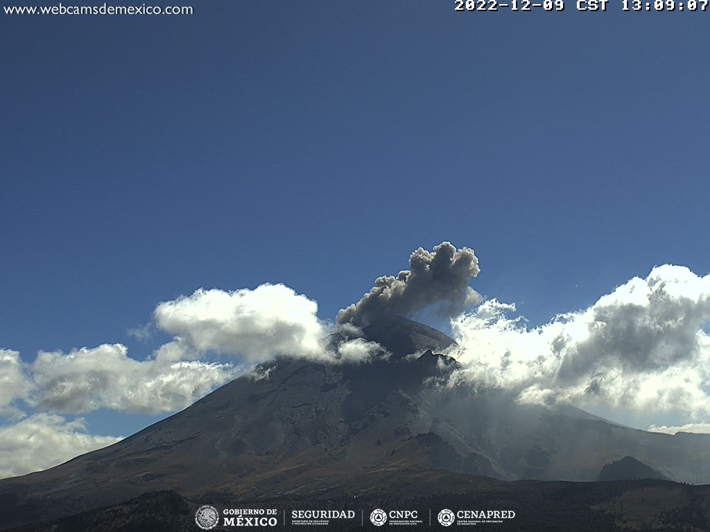 Detectan 194 exhalaciones en el volcán Popocatépetl, acompañadas de vapor de agua, gases volcánicos y ligeras cantidades de ceniza