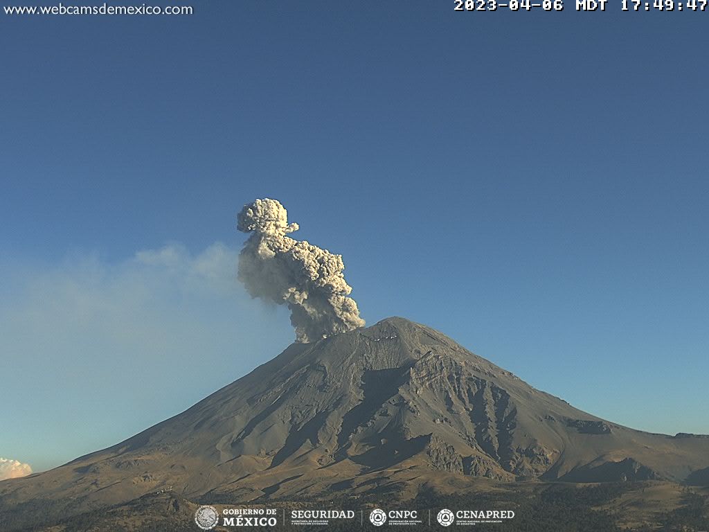 CENAPRED detecta dos explosiones moderadas del volcán