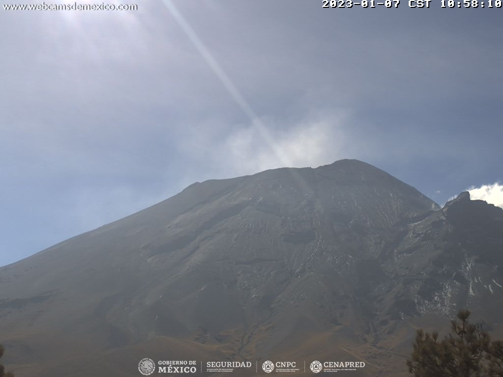 Reporta CENAPRED 3 explosiones menores del volcán Popocatépetl