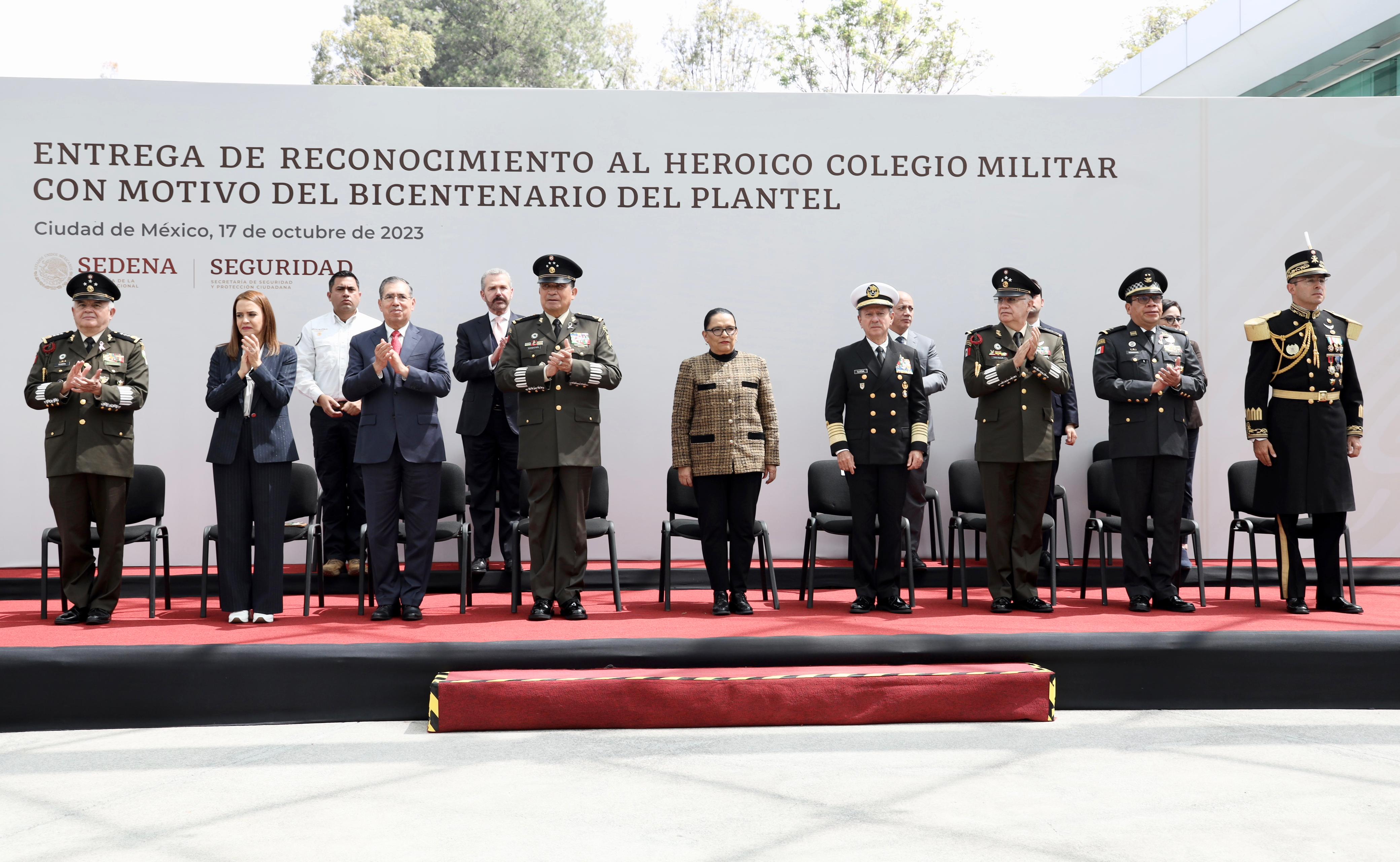 Entrega SSPC reconocimiento al Heroico Colegio Militar por su Bicentenario