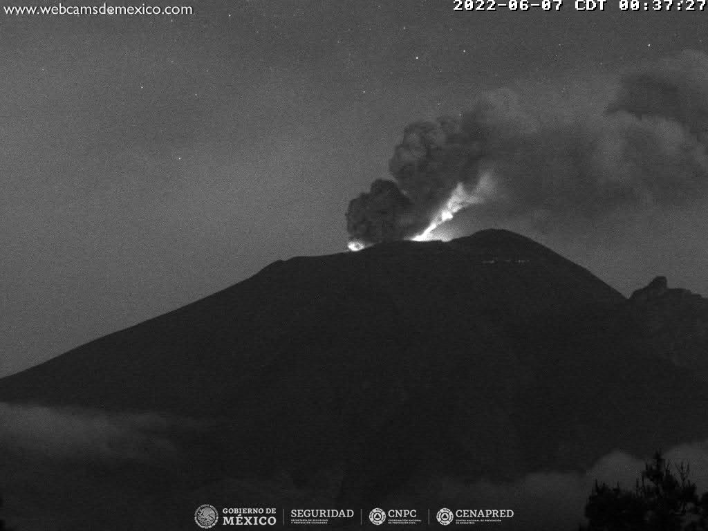 Emite volcán 30 exhalaciones de baja intensidad