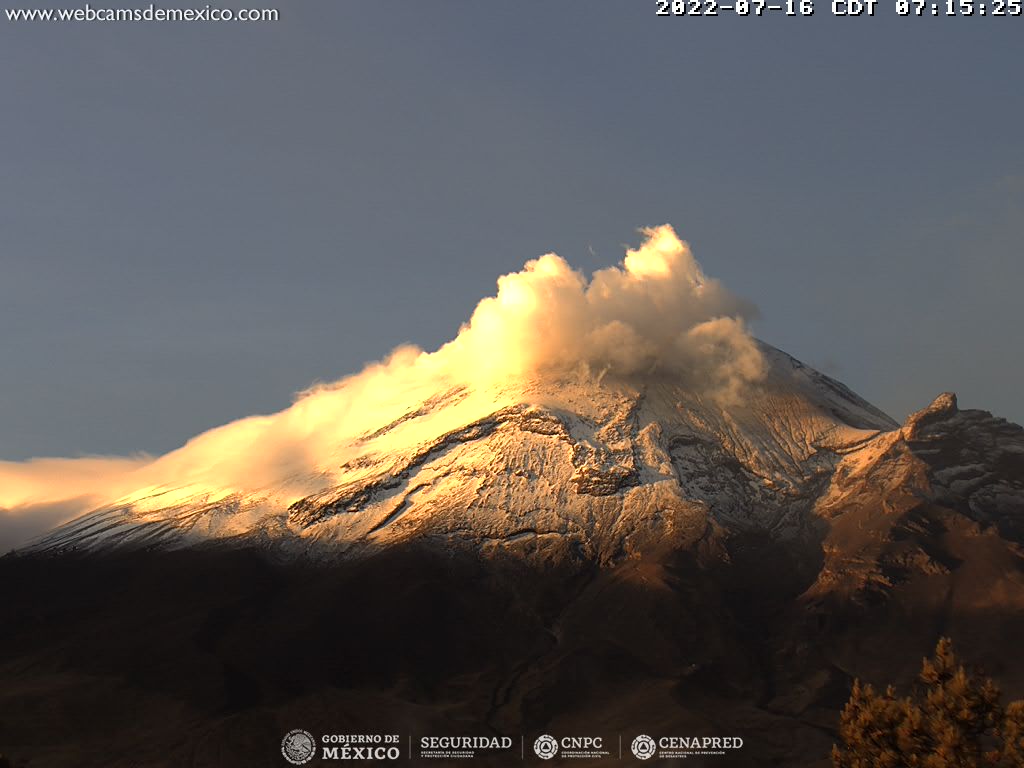 Emite volcán 39 exhalaciones