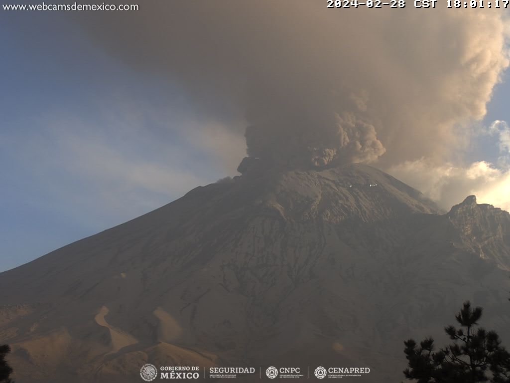 Reporta CENAPRED 21 exhalaciones de volcán