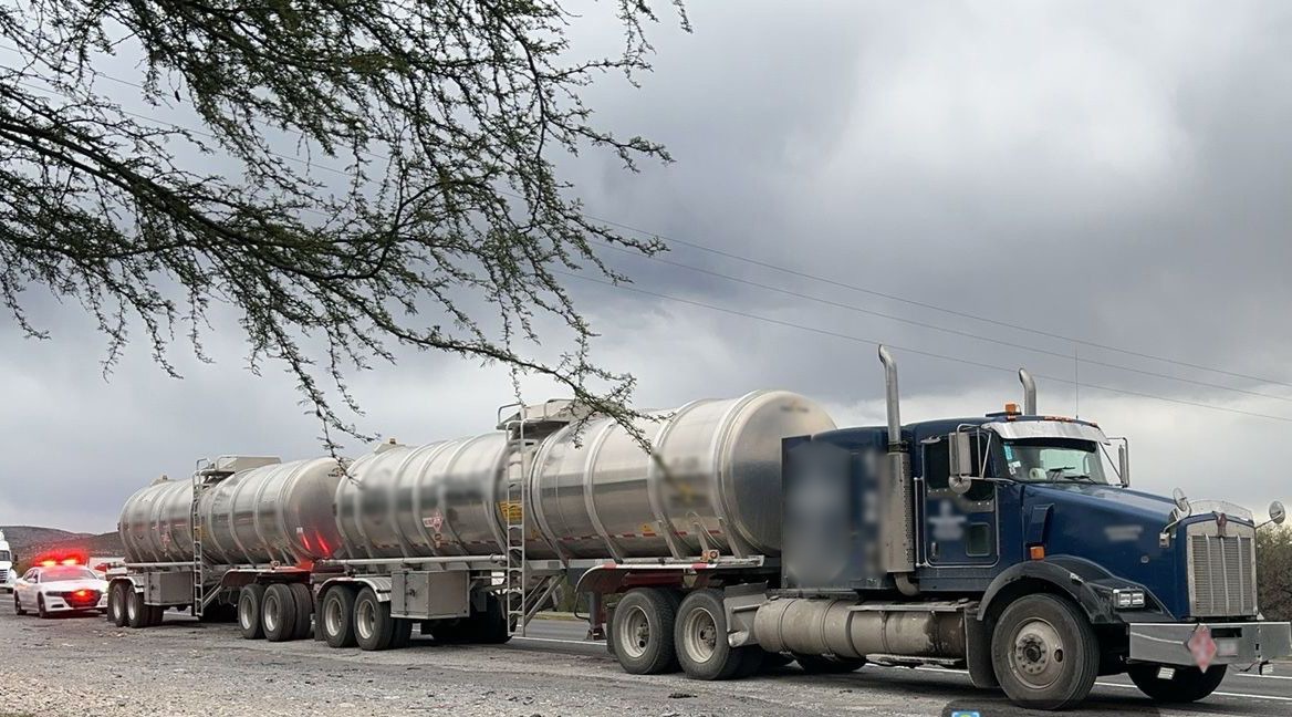 En San Luis Potosí, Guardia Nacional recupera más de 135 mil litros de gasolina de aparente procedencia ilícita