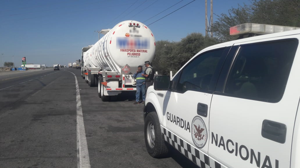 En Tamaulipas, Guardia Nacional decomisa tráiler con probable huachicol