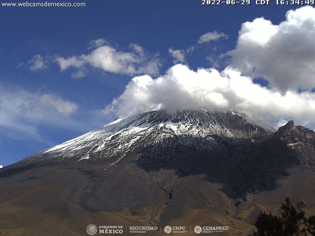 Registra volcán 28 exhalaciones de baja intensidad