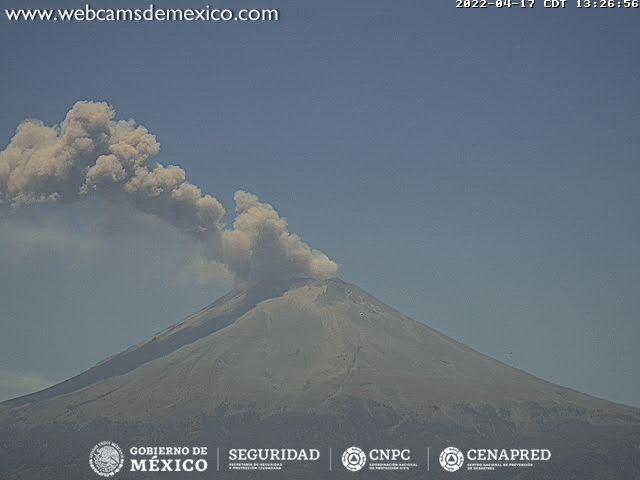 Popocatépetl inicia semana con 30 exhalaciones