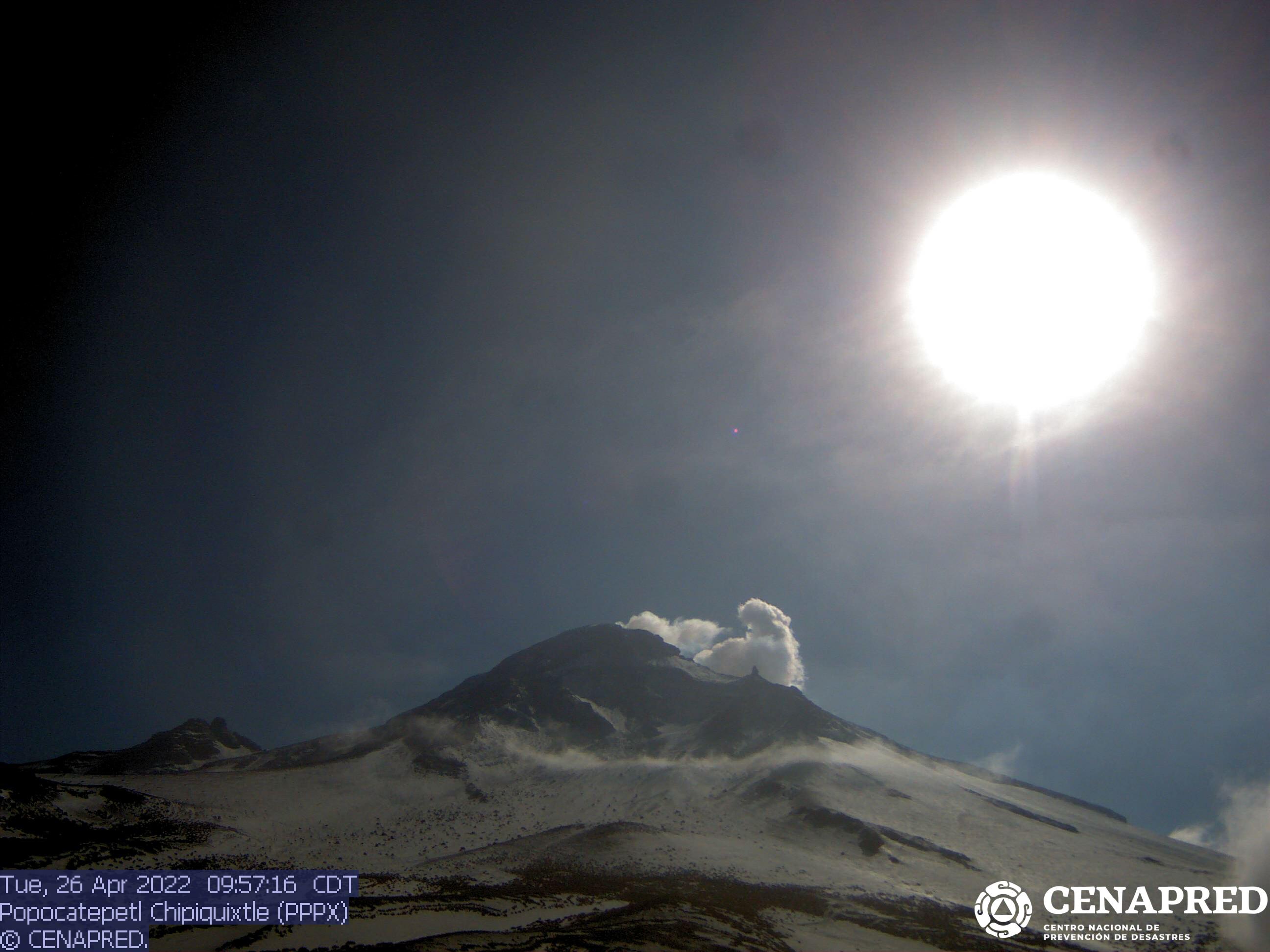 Expulsa Popocatépetl roca volcánica