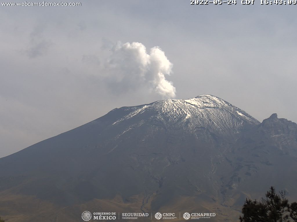 Popocatépetl emite vapor de agua y gas