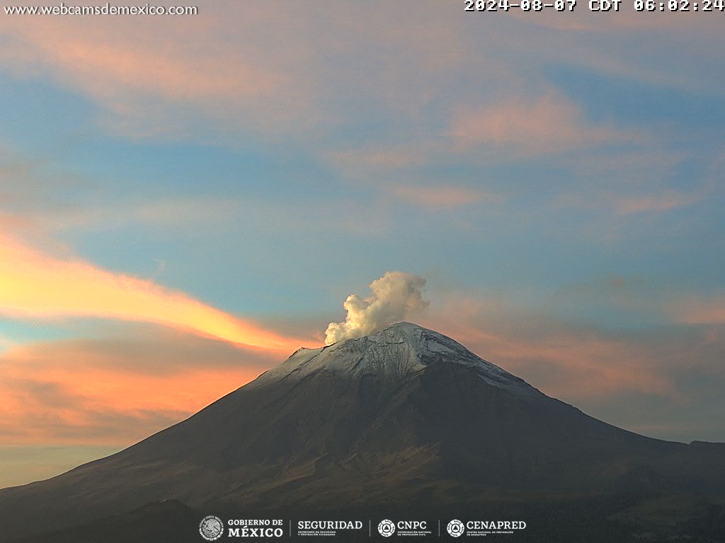 Genera Popocatépetl 137 exhalaciones