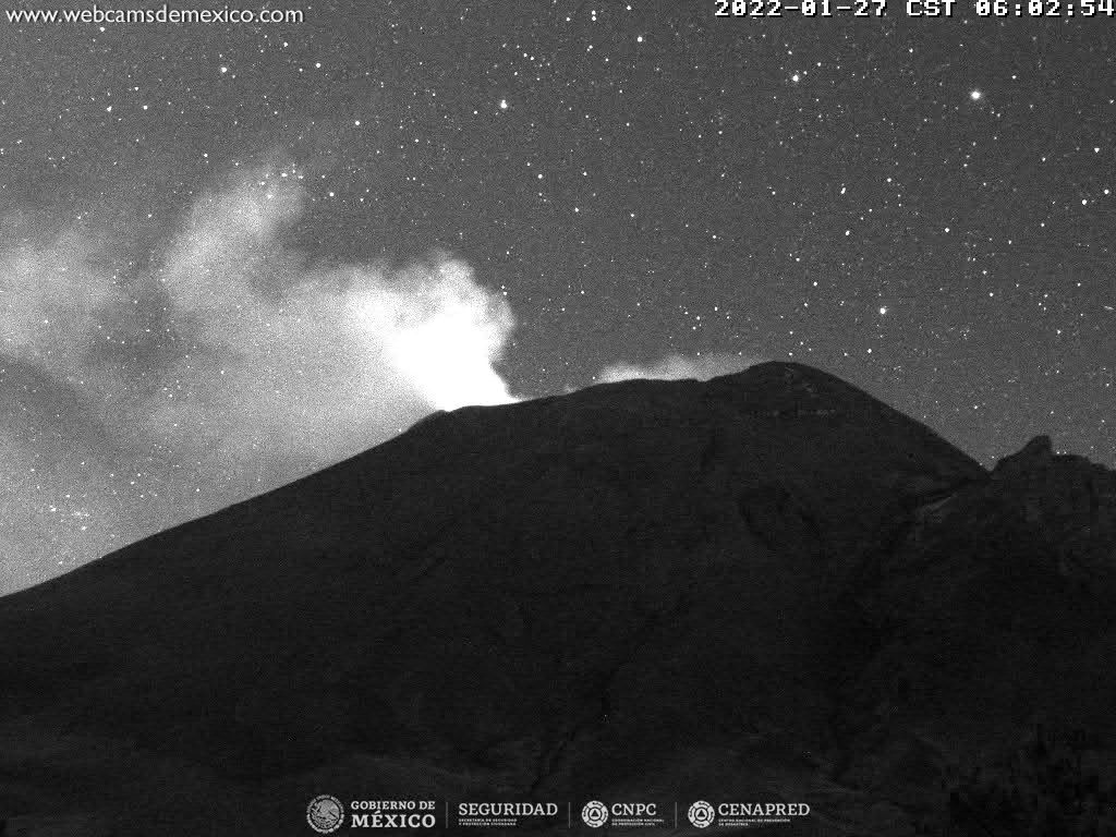 Con 59 exhalaciones de baja intensidad, acompañadas de vapor de agua, gases volcánicos y ligeras cantidades de ceniza es la actividad en el Popocatépetl