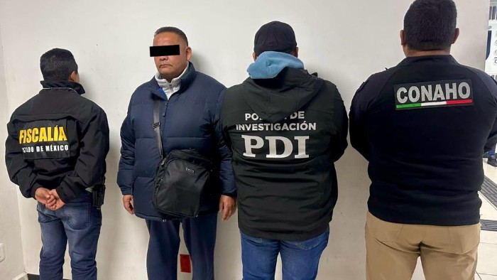 Detienen a extorsionador en el Aeropuerto Internacional de la Ciudad de México