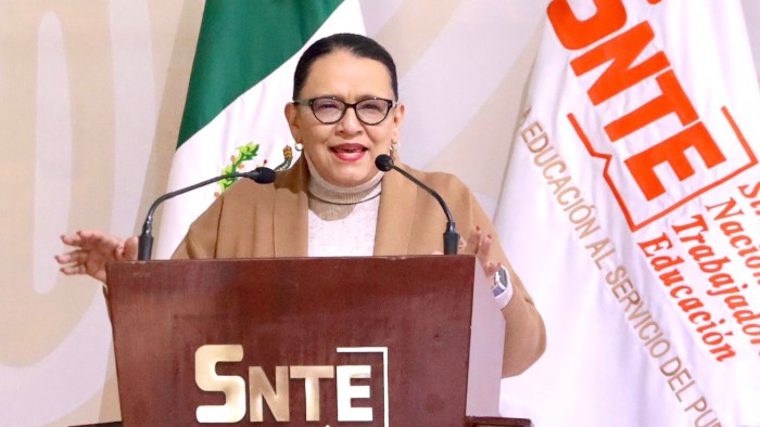 Toman protesta Redes de Mujeres Constructoras de Paz de la sección 11 del SNTE