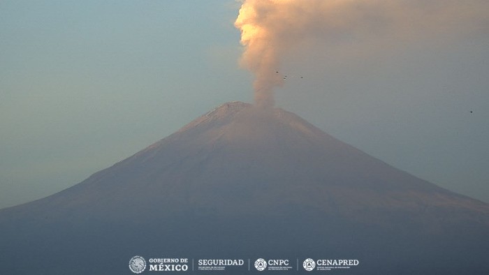 Cenapred registra 42 exhalaciones del volcán Popocatépetl