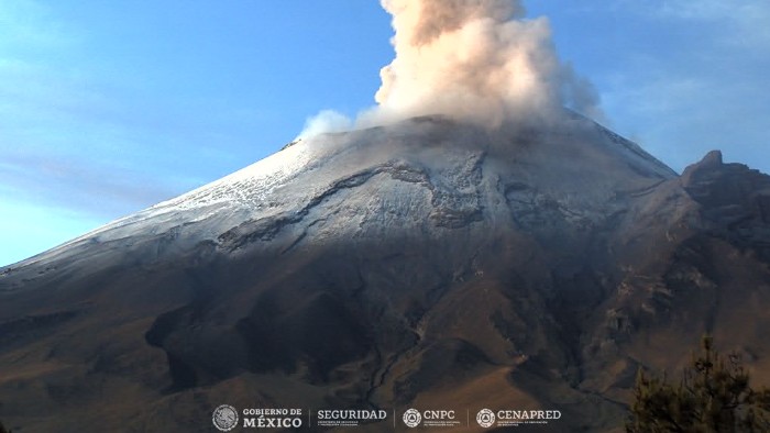 Presenta Popocatépetl 502 minutos de tremor y una explosión moderada