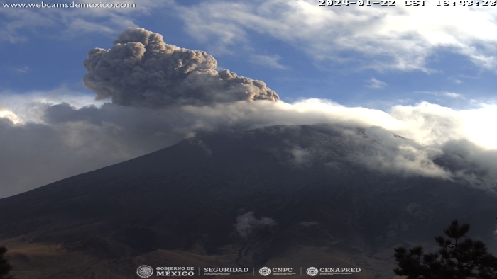 Volcán presenta 90 exhalaciones acompañadas de vapor de agua