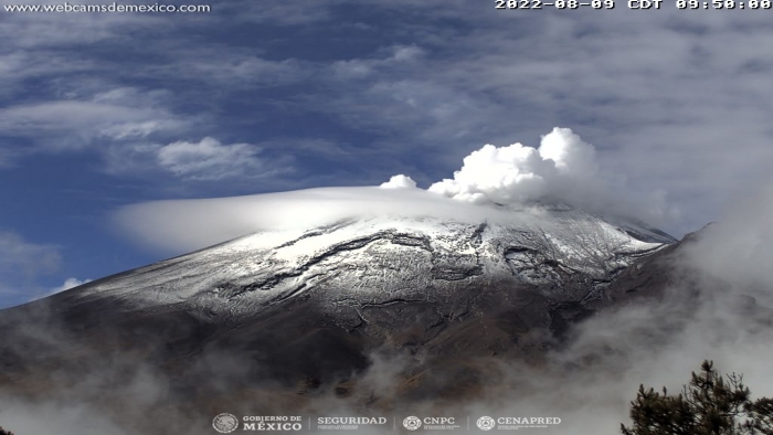 Reporta CENAPRED 51 exhalaciones de Popocatépetl