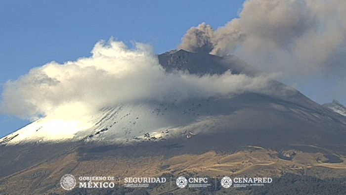 Registra volcán 8 exhalaciones