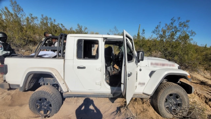 En Sonora, Guardia Nacional Y Ejército Mexicano aseguran armas largas, material bélico y bolsas con posible marihuana