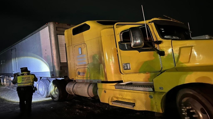En Morelos, Guardia Nacional recupera tráiler con 30 toneladas de azúcar con reporte de robo En Morelos, Guardia Nacional recupera tráiler con 30 toneladas de azúcar con reporte de robo