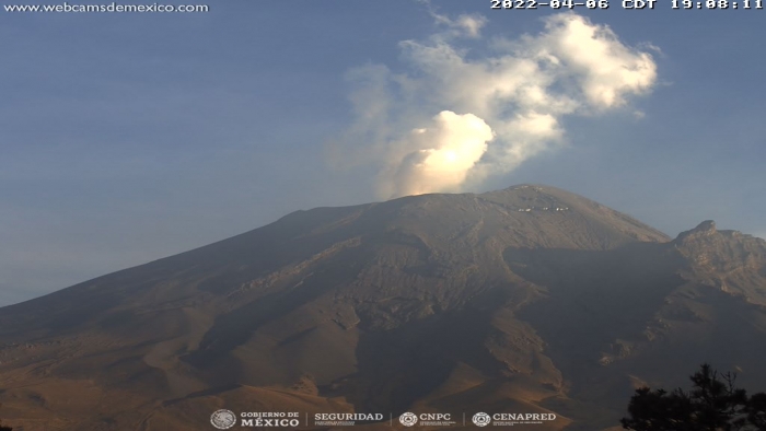 Los sistemas de monitoreo detectaron 27 exhalaciones y tres sismos volcanotectónicos en el Popocatépetl