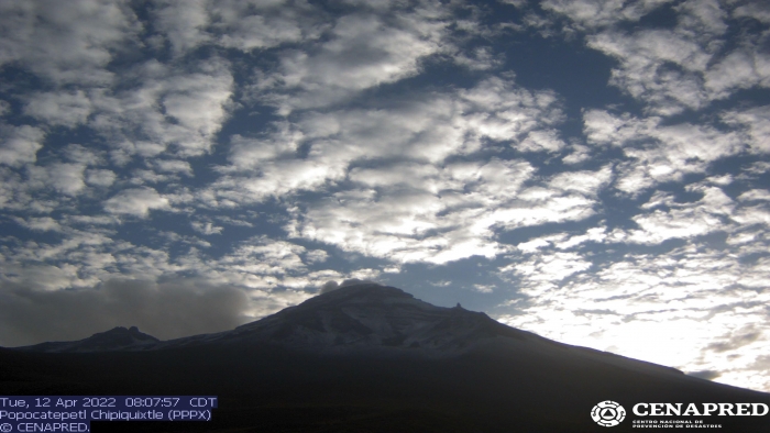 El monitoreo del volcán Popocatépetl detectó 13 exhalaciones y 953 minutos de tremor