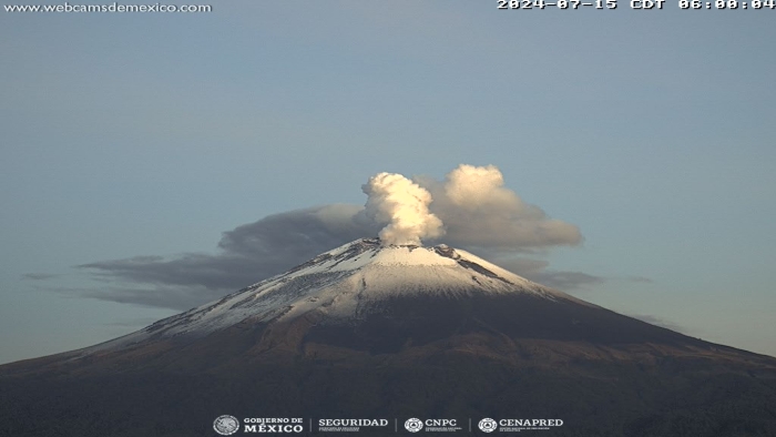 Popocatépetl inicia semana con cinco exhalaciones