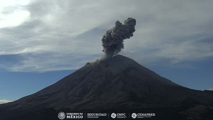 CENAPRED reitera enfáticamente no ascender al cráter del volcán