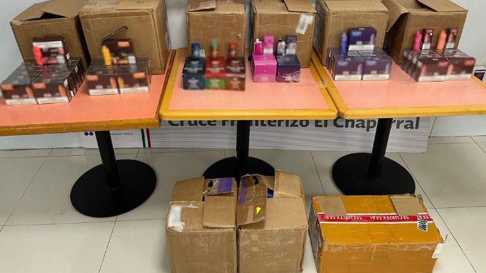 En Baja California, GN y ANAM detienen a persona que pretendía ingresar al país 1,500 cigarrillos electrónicos