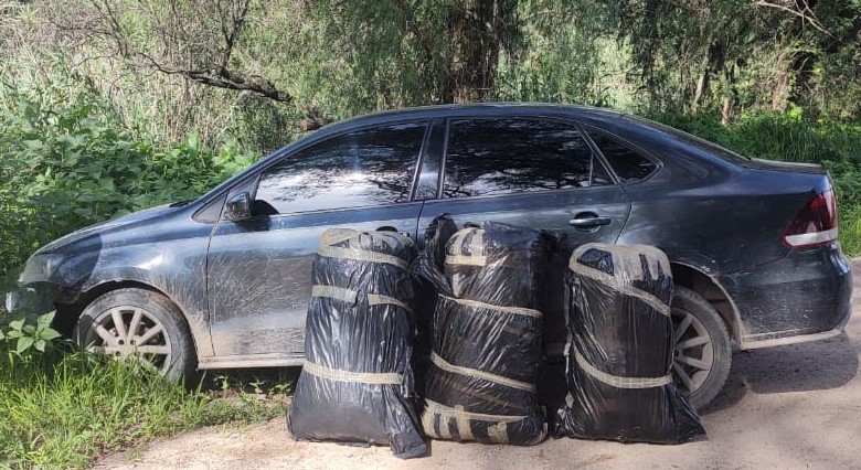 En Jalisco, Guardia Nacional localiza bolsas con 74 kilos de posible marihuana en vehículo abandonado